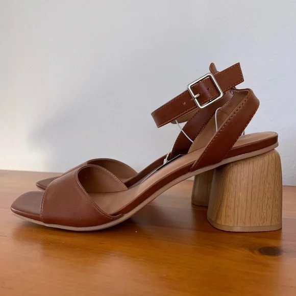 Universal Thread Women’s Lauren chunky heels - Picture 5 of 8